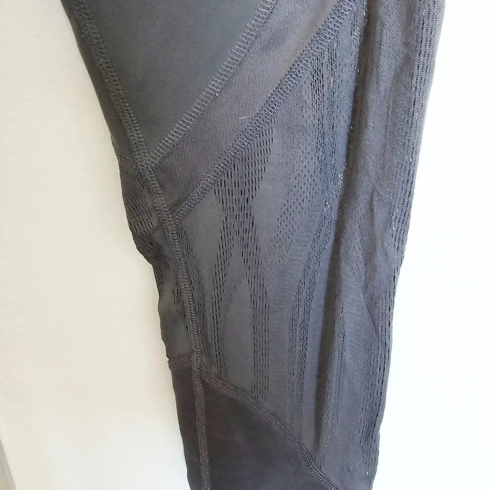 ALO Yoga womens full‎ length leggings mesh leg panel gray Small athletic gym